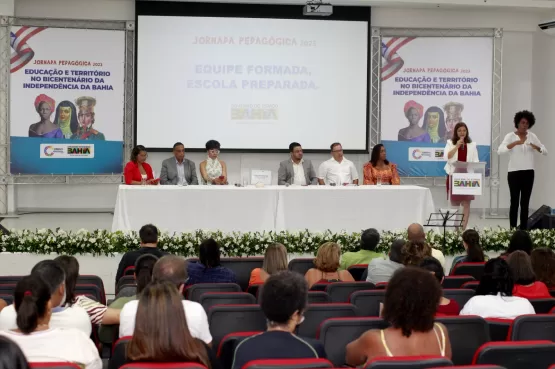 Abertura da Jornada pedagógica reúne 52 mil trabalhadores da Educação em encontro com transmissão ao vivo para toda a Bahia