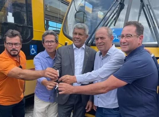 Itamaraju, Teixeira de Freitas e Nova Viçosa recebem ônibus escolares do Governo do Estado