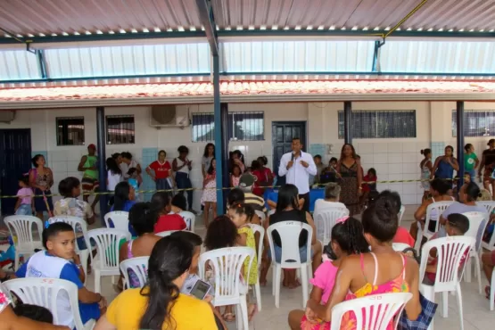 Escolas da rede pública de Teixeira de Freitas surpreendem pais e alunos durante início do ano letivo de 2023