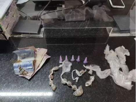 Homem é preso e drogas são apreendidas por Policiais da 7ª CIPM em Eunápolis