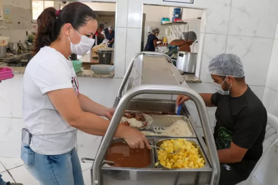 Prefeitura oferece alimentação de qualidade nas unidades de saúde de Teixeira de Freitas