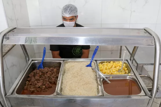 Prefeitura oferece alimentação de qualidade nas unidades de saúde de Teixeira de Freitas