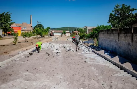 Prefeitura de Prado realiza obras de pavimentação no Guarani