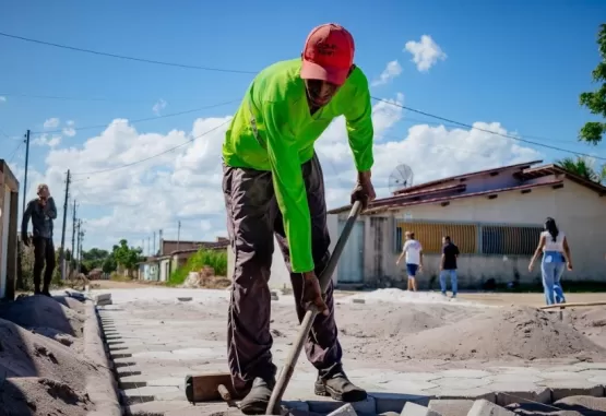 Prefeitura de Prado realiza obras de pavimentação no Guarani