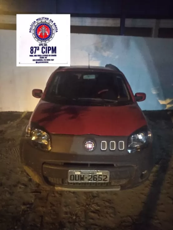 PM apreende em Teixeira de Freitas carro roubado na zona rural de Itanhém
