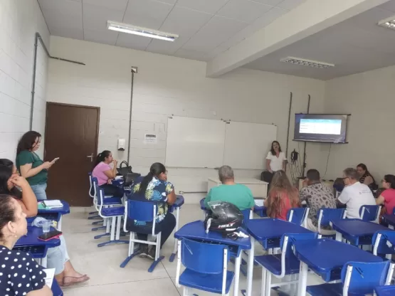 Teixeira de Freitas - Vigilância Epidemiológica faz reunião com enfermeiros da rede pública de saúde para discutir a importância da notificação de agravos 