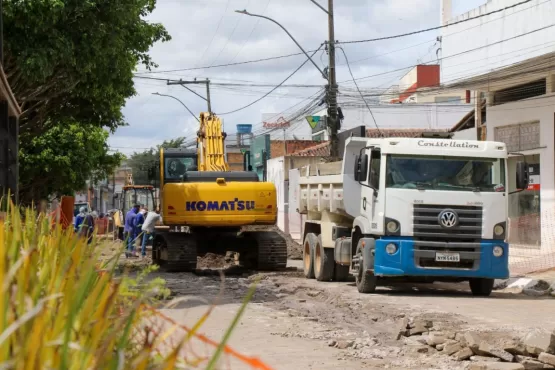 Obras no entorno do Shopping Teixeira Mall avançam; veja fotos