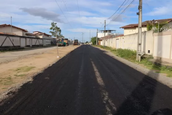 Obras na Avenida das Galáxias seguem a todo vapor, em Teixeira de Freitas