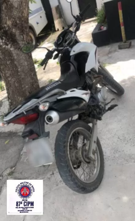PM recupera moto furtada em Teixeira de Freitas