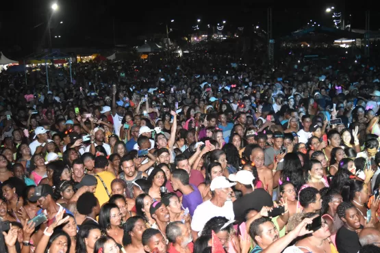 Vídeo - Pablo atrai multidão no terceiro dia do carnaval do Prado