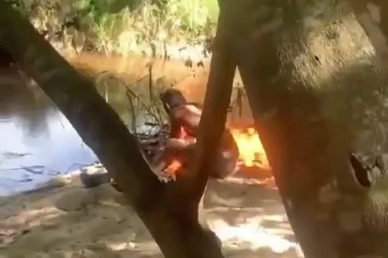 Crime bárbaro – Criminosos amarram vítima, ateiam fogo nele vivo, atiram e depois jogam corpo no rio, em Guaratinga