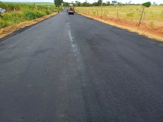 Asfalto da Vila Betinho em Lajedão deixou de ser sonho, virou realidade