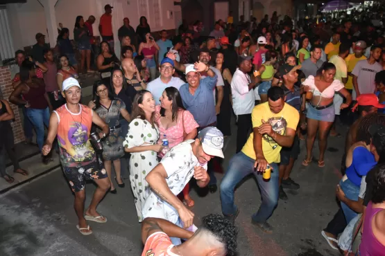 Aniversário de 34 anos de Vereda é comemorado com festa e muita alegria