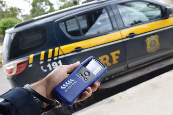 PRF apreende dois condutores alcoolizados nas cidades de Teixeira de Freitas e Porto Seguro