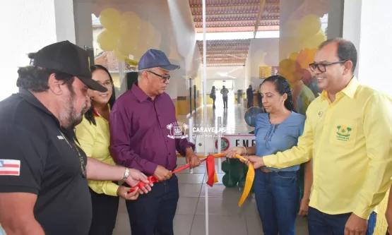 Prefeito Sílvio Ramalho inaugura a Escola Isabel Costa após obras de revitalização.  