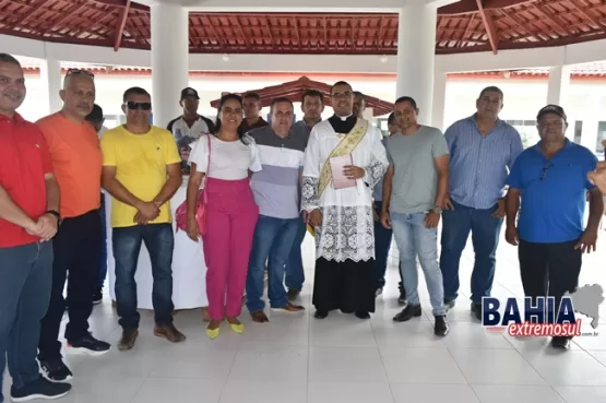 Prefeito Tonzinho inaugura reforma da Escola Brasilino Pereira de Souza em Lajedão