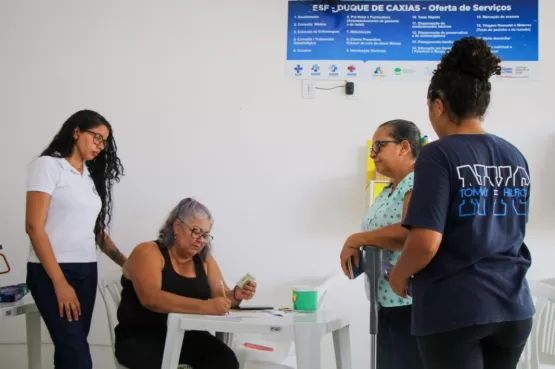 Moradores do Duque de Caxias acessam serviços da Secretaria de Assistência Social através do CRAS Mais Perto de Você