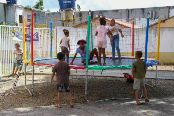 Moradores do Duque de Caxias acessam serviços da Secretaria de Assistência Social através do CRAS Mais Perto de Você