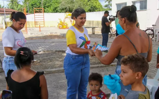 Moradores do Duque de Caxias acessam serviços da Secretaria de Assistência Social através do CRAS Mais Perto de Você