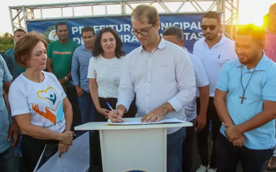 Prefeito Marcelo Belitardo  assina ordem de serviço para construção de mais uma  escola em Teixeira de Freitas 