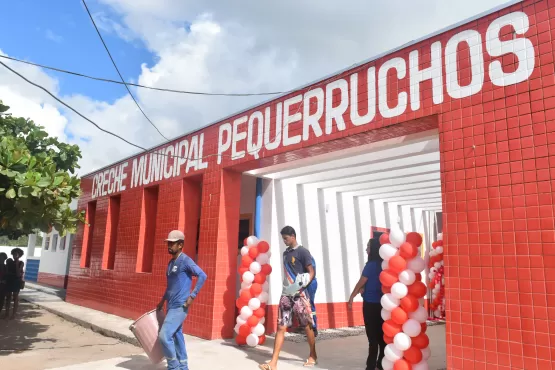 Prefeita Luciana Machado reinaugura a Creche Pequerruchos em Posto da Mata