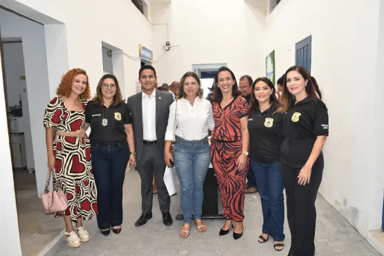 DEAM de Teixeira de Freitas celebra o Dia Internacional da Mulher com café da manhã e cabide solidário