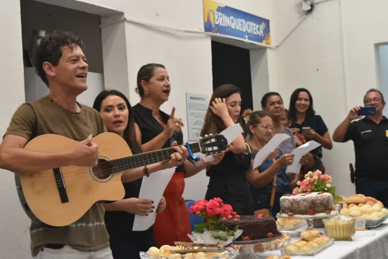 DEAM de Teixeira de Freitas celebra o Dia Internacional da Mulher com café da manhã e cabide solidário