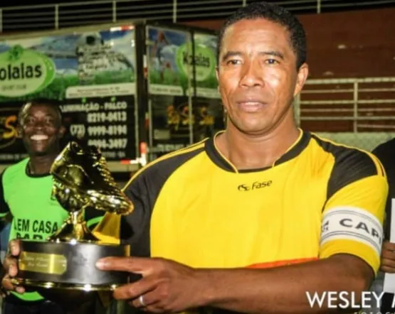 Luto no esporte -Jogador é morto a tiros após discussão em bar por causa de futebol em Teixeira de Freitas