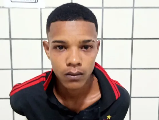 Jovem é preso por tráfico de drogas no interior de Nova Viçosa