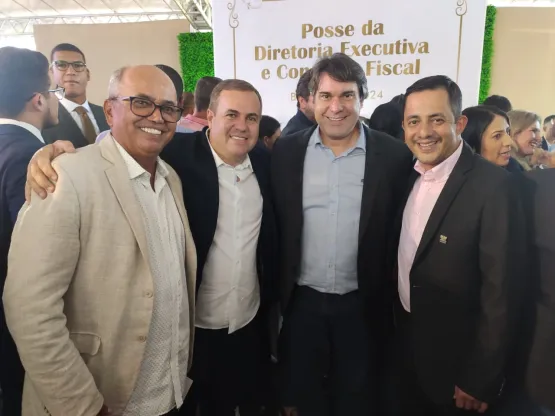    Prefeito Tonzinho participa da posse da nova diretoria da UPB em Salvador