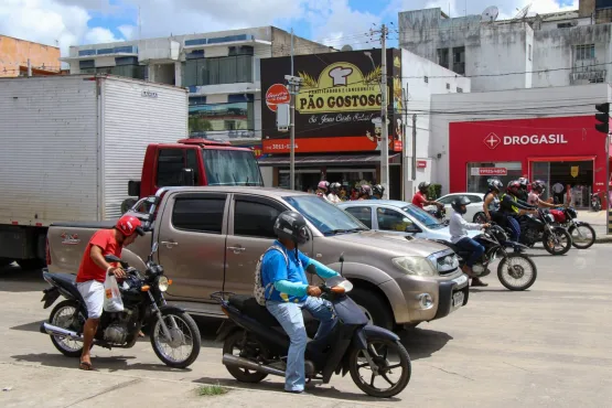 Prefeitura de Teixeira de Freitas faz campanha  sobre o funcionamento dos redutores eletrônicos de velocidade