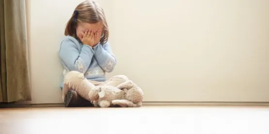 Babá e namorado são denunciados por estuprar menina de 5 anos no Paraná
