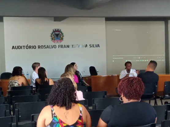 Secretaria de Assistência Social promove debate sobre o enfrentamento da violência contra a mulher em Mucuri