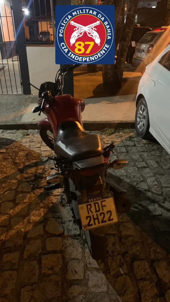 Indivíduo tenta fugir mas acaba preso  pela PM. Cocaina foi apreendida