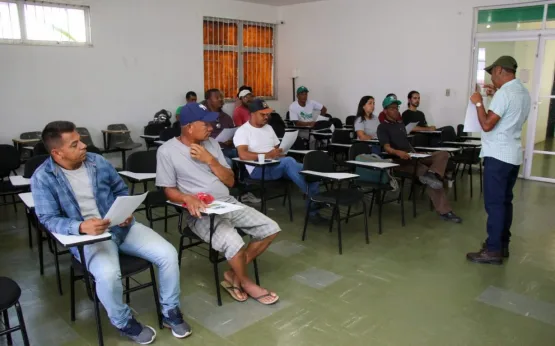 Curso para colaboradores da Prefeitura incentiva a segurança do trabalho, em Teixeira de Freitas