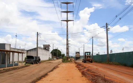 Prefeitura de Teixeira prossegue com pavimentação da Avenida das Galáxias