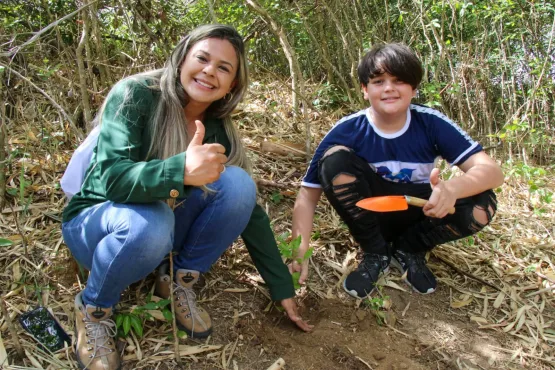 Abertura da Semana da Água contou com plantio de mudas nativas em nascente de Teixeira de Freitas; saiba mais