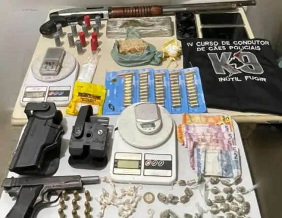 Suspeitos de tráfico de drogas são presos, armas e grande quantidade de drogas são apreendidas em Santa Cruz Cabrália