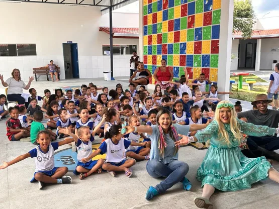 Acelerando Mudanças: Prefeitura leva campanha de conscientização à escola de Teixeira de Freitas 