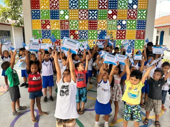 Acelerando Mudanças: Prefeitura leva campanha de conscientização à escola de Teixeira de Freitas 