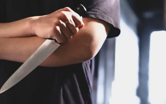 Adolescente mata padrasto à facadas em Medeiros Neto