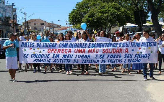 Teixeira de Freitas realiza Caminhada de Conscientização ao Dia Mundial do Autismo 