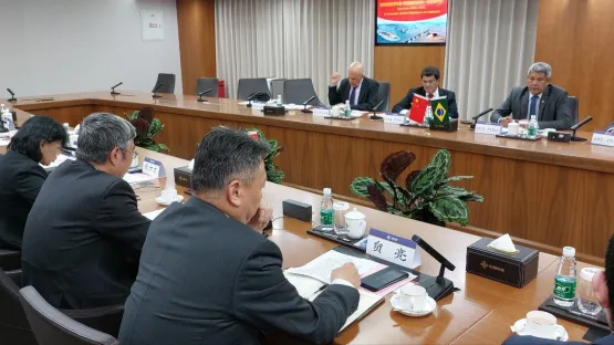 Na China, governador Jerônimo Rodrigues participa de reunião sobre os investimentos da Ponte Salvador-Itaparica