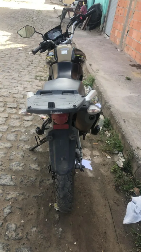 PM recupera moto roubada em Teixeira de Freitas