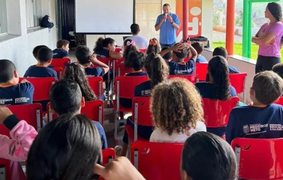 Prefeitura de Medeiros Neto inclui escolas da rede municipal na campanha de conscientização contra a dengue