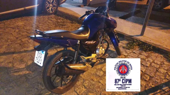 PM prende homens com pistola municiada e numeração suprimida em Teixeira de Freitas