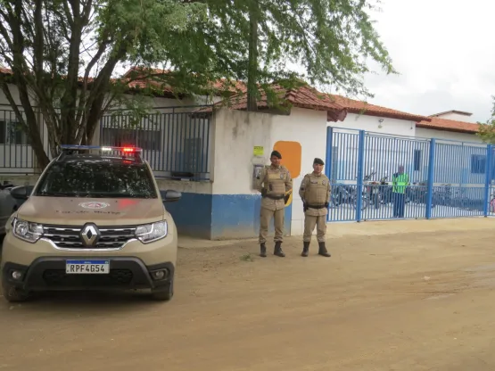 Comandante da PM em Teixeira de Freitas tranquiliza população e diz que está intensificando segurança nas escolas