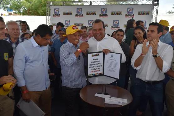 Governador em exercício inaugura Areninha Society e autoriza construção de uma delegacia de Polícia Civil, em Ibirapuã