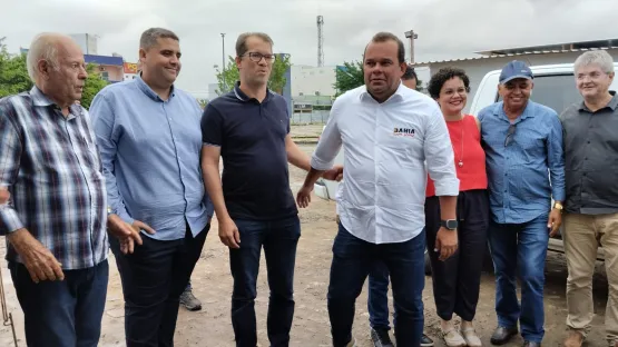 Em Teixeira de Freitas, Geraldo Júnior entrega areninha, autoriza recuperação em aeroporto e vistoria obra no Hospital Costa das Baleias