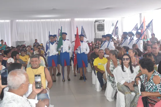 Prefeitura entrega títulos de propriedade a moradores de Ibirapuã